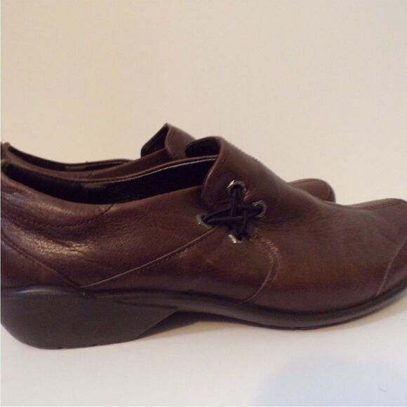 Romika Women's Brown Leather Slip On Casual Loafer Shoes. Size 40 US Size 9 - Picture 3 of 9